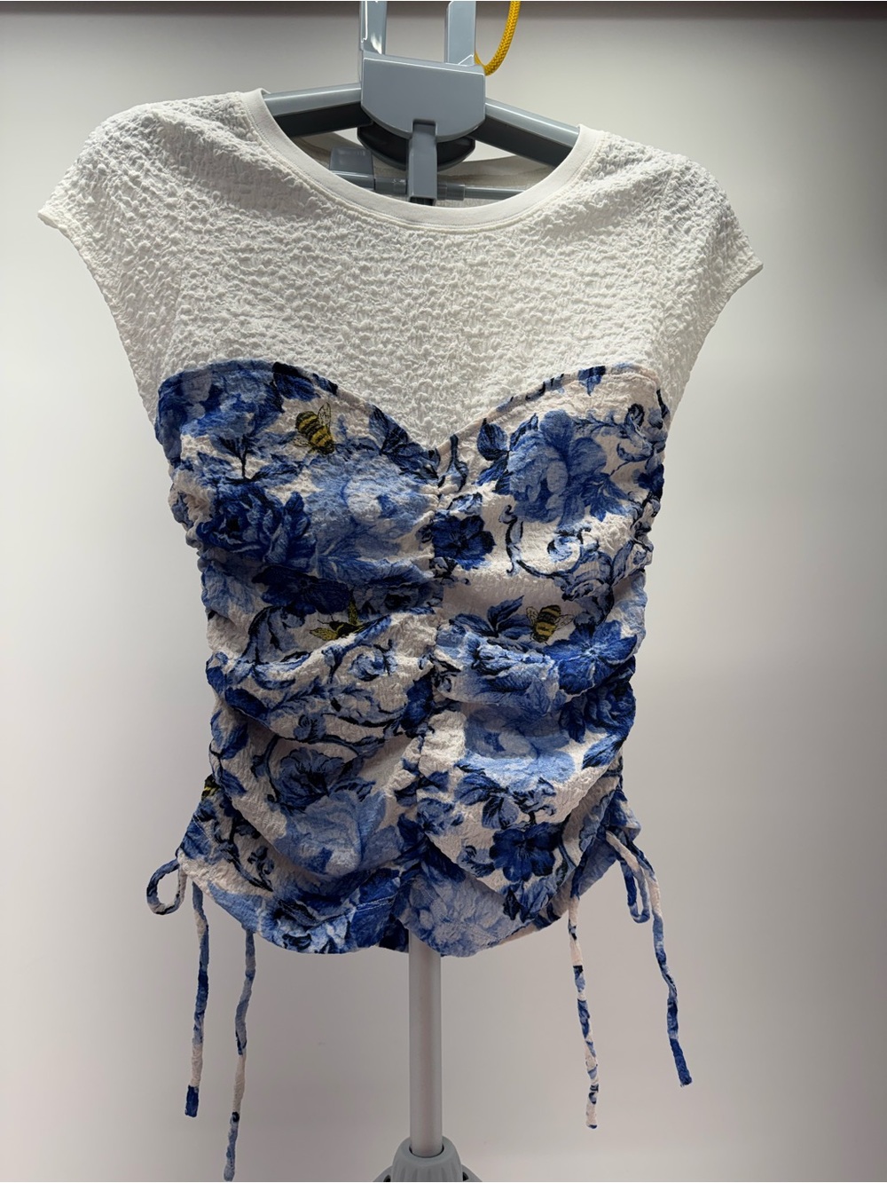 Anthropologie Floral Ruched Women's Top - Blue and White
